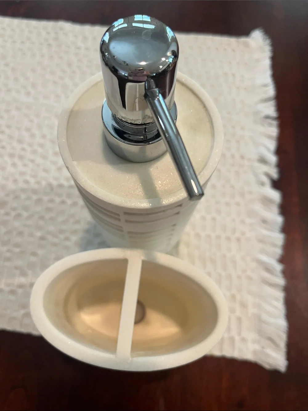 Lifestyles home￼ sleek cream